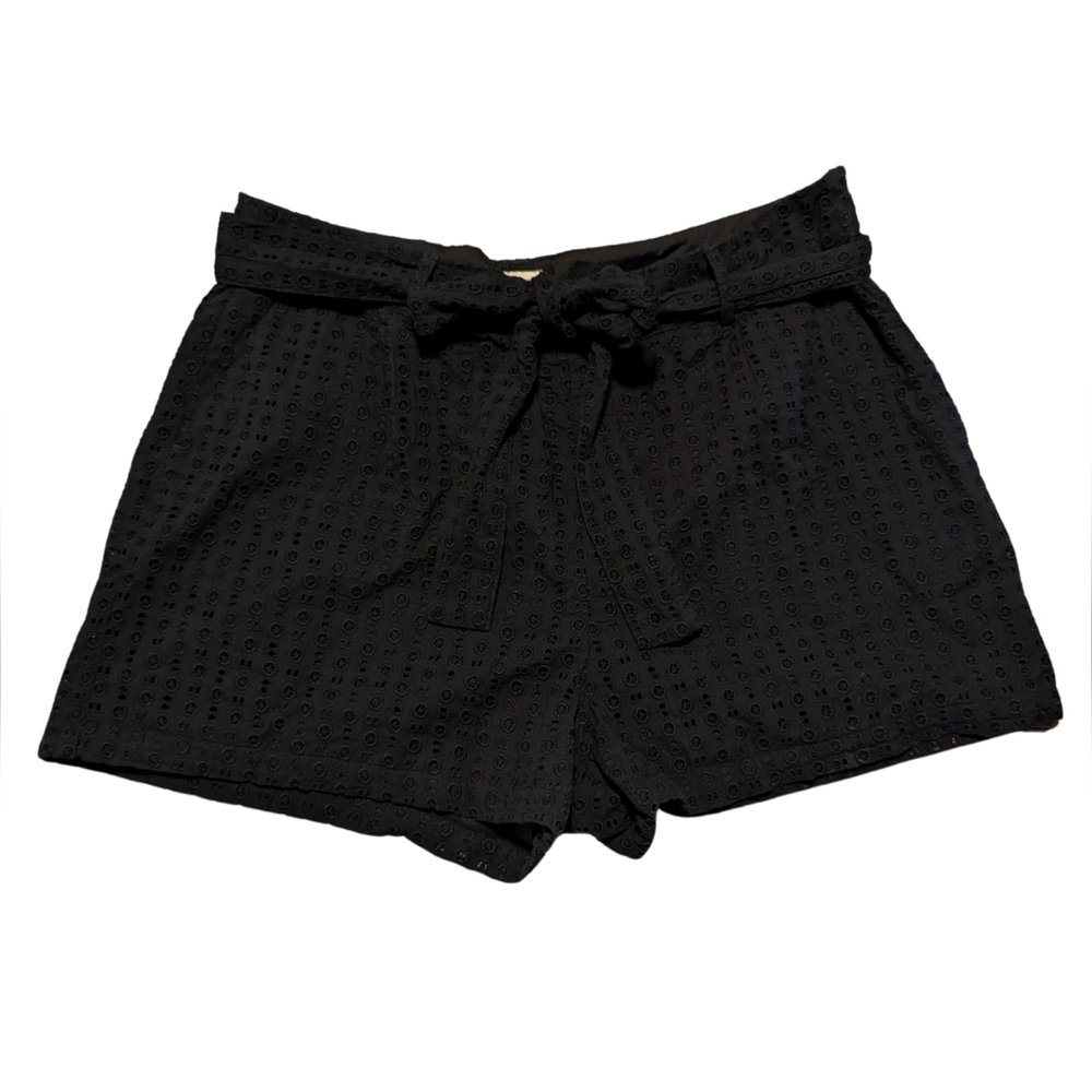 A New Day Women's High Rise Eyelet Shorts | Black | Size 18